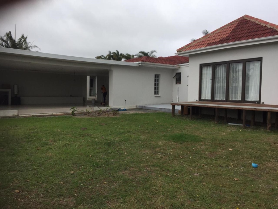 To Let 4 Bedroom Property for Rent in Beacon Bay Eastern Cape